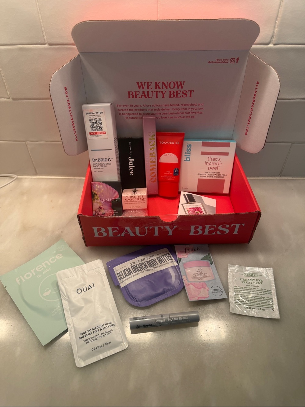 Allure Box The Ordinary, Charlotte Tilbury Ouai, Tower 28, Sol de Janeiro Kiehls
